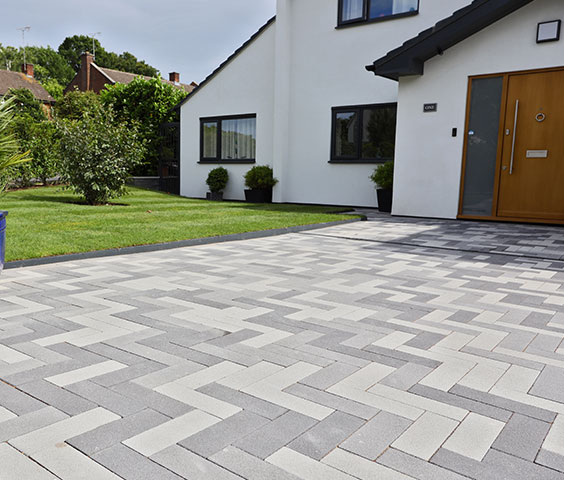 bradstone-paving-award-winner